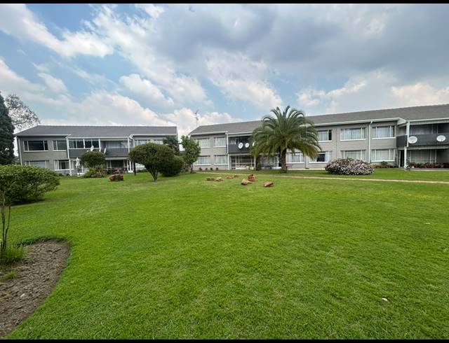 2 BEDROOM FLAT TO LET IN THREE RIVERS